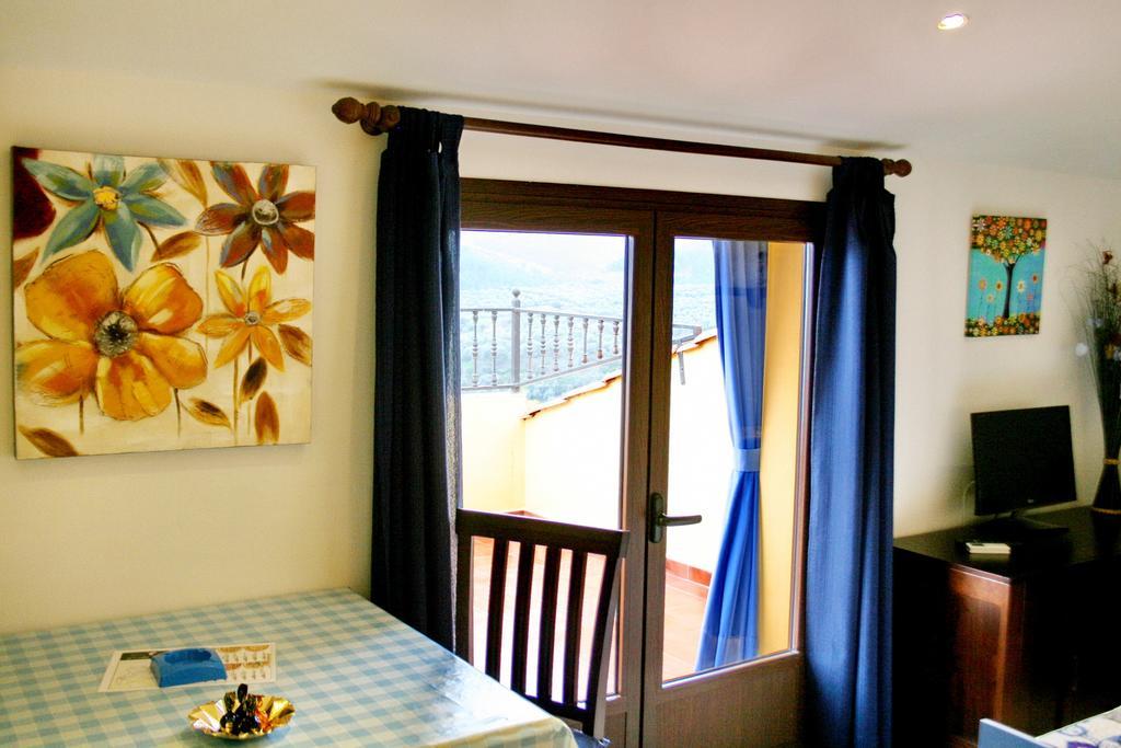 Apartamentos Turisticos Mirayuste Guadalupe  Cameră foto