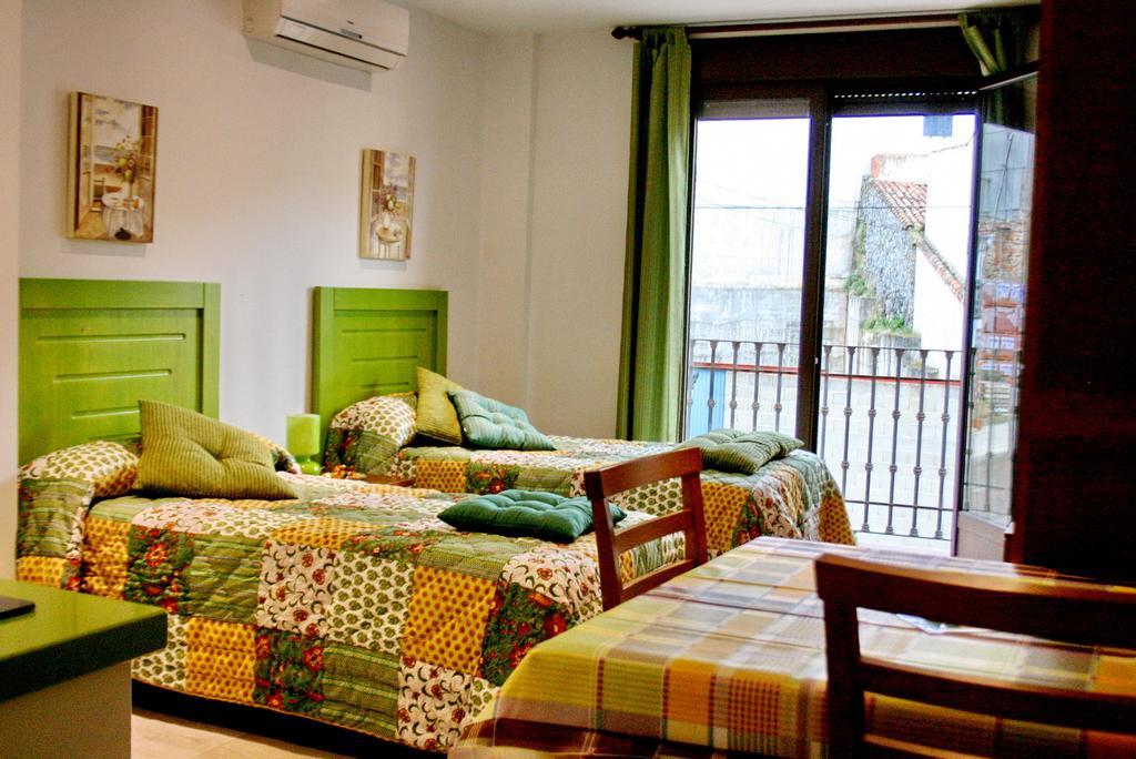 Apartamentos Turisticos Mirayuste Guadalupe  Cameră foto