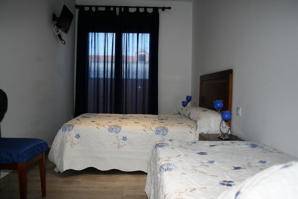 Apartamentos Turisticos Mirayuste Guadalupe  Cameră foto